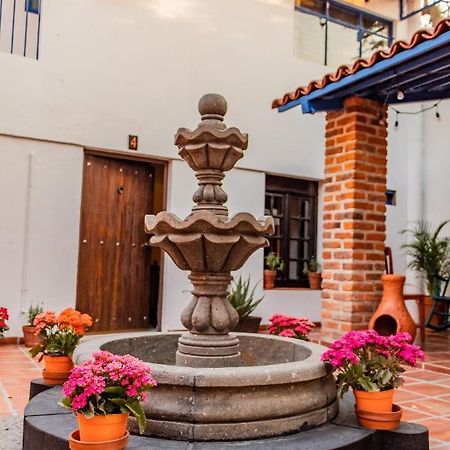 Casa De Hospedaje -La Abadia De San Pedro Guadalajara Exterior foto